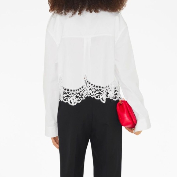 Burberry
cropped macramé-lace shirt - Picture 3 of 9